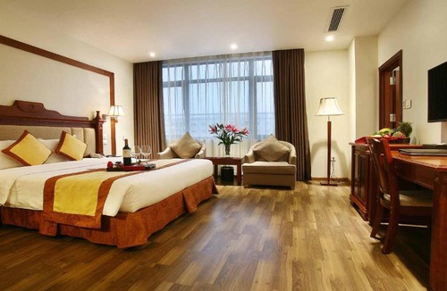 Dich Vong Hau Hotel | Son Tung Hotel 松通酒店