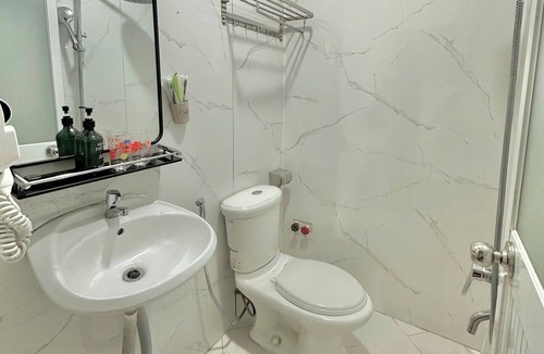 Tan Thuan Dong Hotel | Song Xanh Hotel