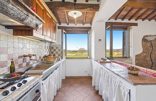 Pitigliano Apartment | Sorgenti Pitigliano 2 with Shared Pool and Terrace, Pitigliano, Italy
