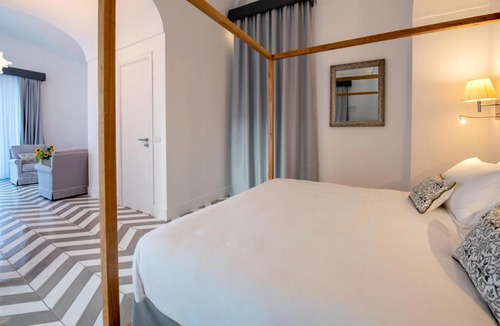 Sant'Agnello Apartment | SorrentoVibes - Luxury Suite with Terrace
