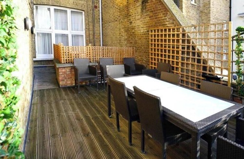 South Kensington Apartment | South Kensington Luxurious & spacious Three Bedroom Apartment