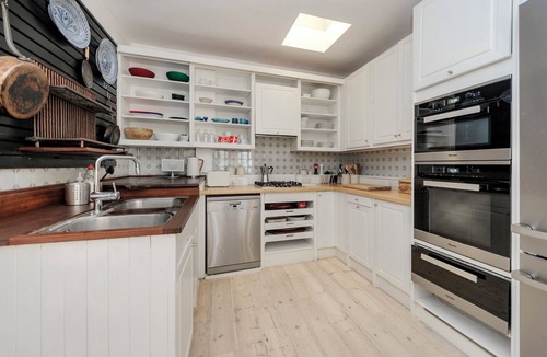 South Kensington House | South Kensington Mews Hideaway, by Veeve