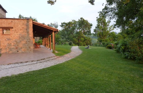 San Ginesio Apartment | Spacious 2-bedroom apartment with wonderful views of the Sibillini Mountains