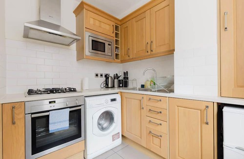St. Pancras Apartment | Spacious 2BD Flat by the British Museum