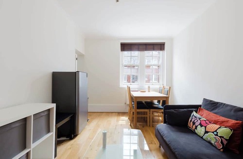 St. Pancras Apartment | Spacious 2BD Flat by the British Museum