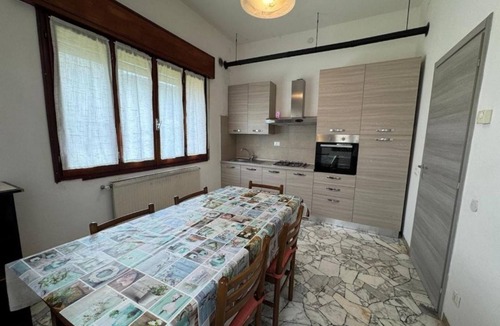 Crespano del Grappa Apartment | Spacious 3-Bedroom Apartment with Parking near Monte Grappa