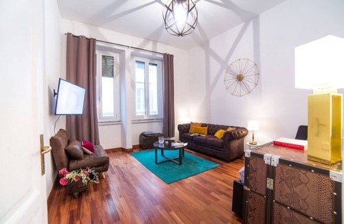 Rione XIV Borgo Apartment | Spacious 3-rooms flat with sunny Terrace at the Vatican!