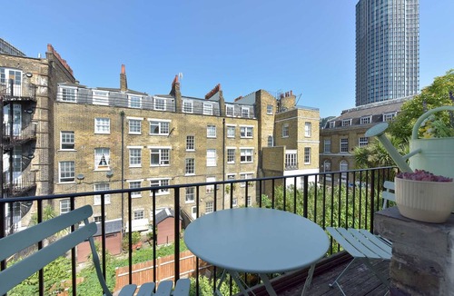 Waterloo Apartment | Spacious 3BDR On The Southbank With Balcony