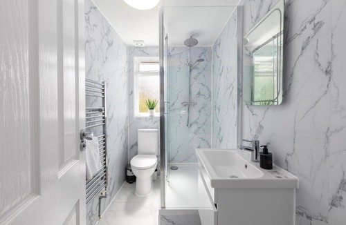 Camden Town Apartment | Spacious 5 Bedroom Apartment in Camden Town