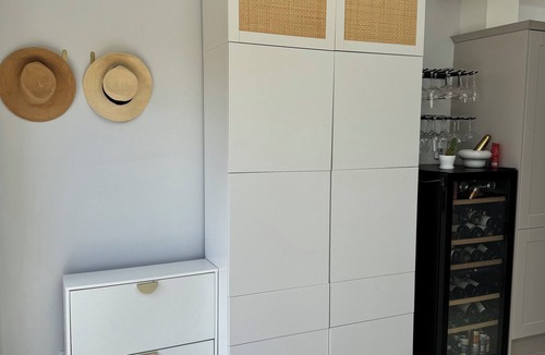 Norbiton House | Spacious and modern 4 bed with hot tub and large garden.