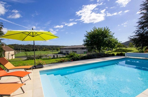 Montignac Cottage | Spacious house in Montignac with private pool and pets allowed