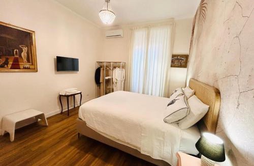 Prenestino-Centocelle Apartment | SPAZIO apARTment di stile METROC 8 stops to COLOSSEO