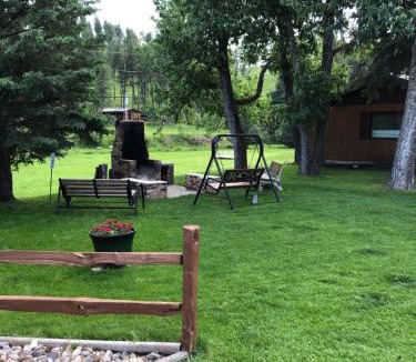 Hill City Hotel | Spring Creek Inn