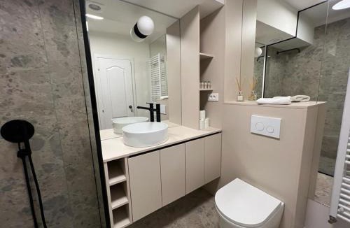 Old Town Apartment | Square View