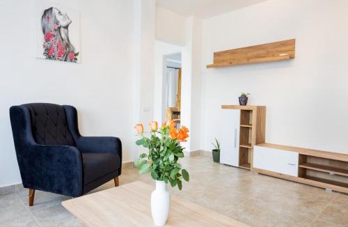Santandrei House | Stork House
