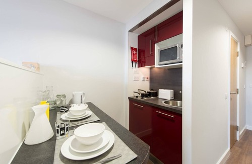 Stockwell Apartment | Student Only Glassyard Building