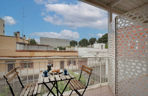 Municipio 5 Apartment | Studio 'Garibaldi54 - Camera del Fico' with Balcony, Wi-Fi and Air Conditioning