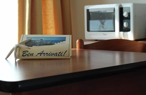 Anzio Hostel | Studio, seafront, sleeps 3 (Mughetto)