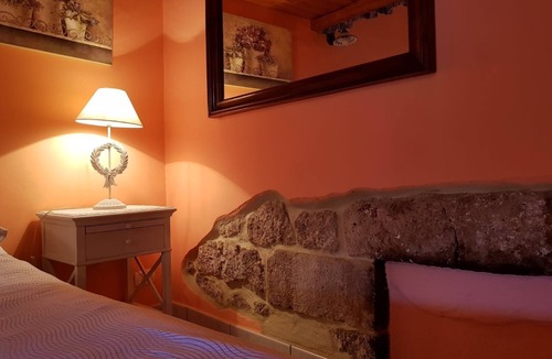 Collepardo Apartment | Studio - Sleeps 2 - Pets - Parking - Wifi
