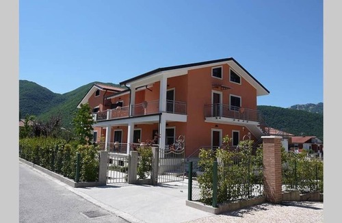 Villa Latina Apartment | Stunning 2 Bed New Apartment, Outside Terrace, Free Parking, Sleeps 4