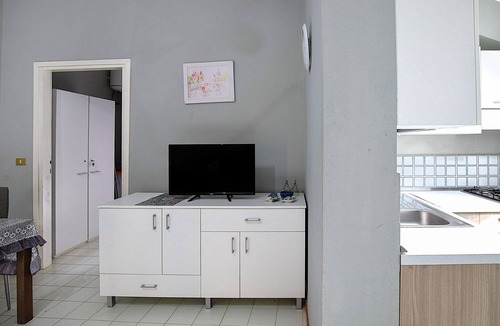 Drapia Apartment | Stunning apartment in Drapia with WiFi