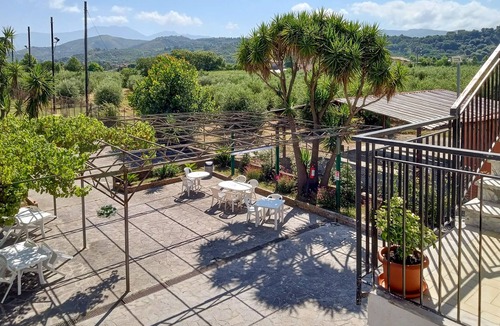 Casal Velino Apartment | Stunning apartment in Casal Velino with WiFi