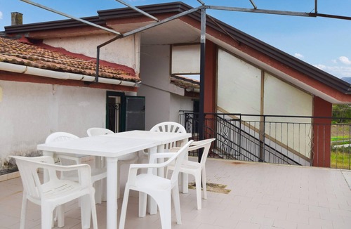Casal Velino Apartment | Stunning apartment in Casal Velino with WiFi