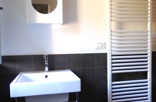 Montegiorgio House | Stunning Le Marche 4 double bedroom farmhouse with private pool.