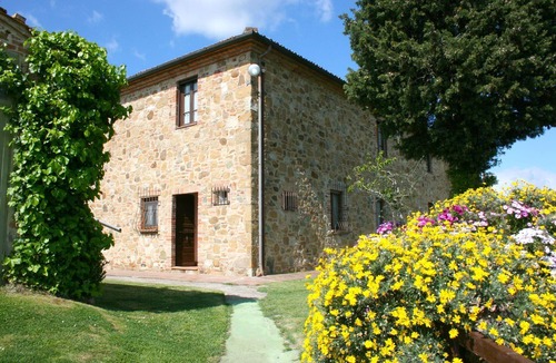 Torrita di Siena Villa | Stunning private villa for 15 people with WIFI, private pool and TV, close to Montepulciano