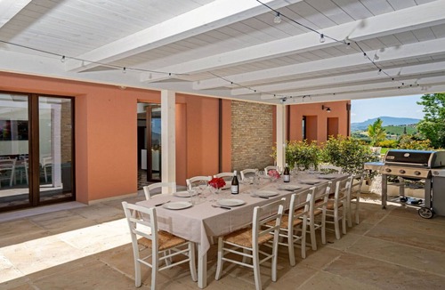 Ripatransone Villa | Stunning private villa with A/C, WIFI, private pool, TV, patio, pets allowed and panoramic view