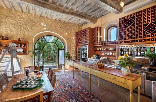 Camigliano Villa | Stunning private villa for 12 guests with A/C, private pool, WIFI, TV, terrace and parking