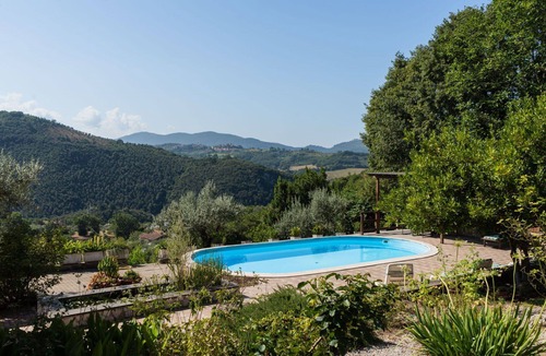 Salisano Villa | Stunning private villa for 8 guests with WIFI, private pool, TV and patio