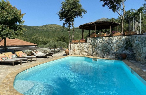 Itri Villa | Stunning private villa for 8 people with private pool, WIFI, TV, patio and pets allowed