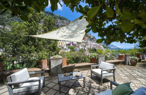Positano Villa | Stunning private villa for 6 guests with WIFI, A/C, TV, terrace, pets allowed and panoramic view