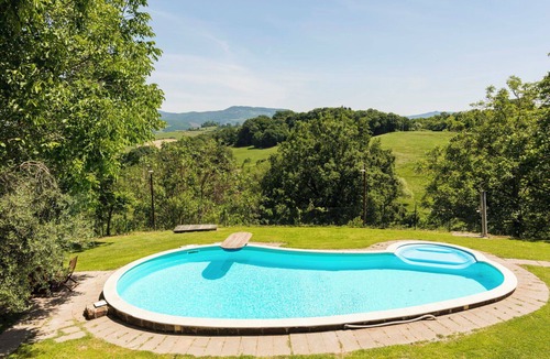 Proceno Villa | Stunning private villa for 9 guests with A/C, WIFI, private pool, TV and pets allowed
