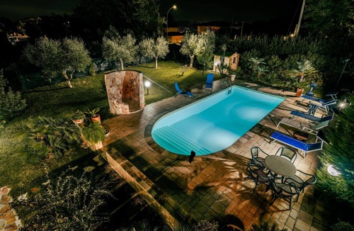 Citta Sant'Angelo House | Stunning villa for 5 guests with pool, WIFI, A/C, TV and patio