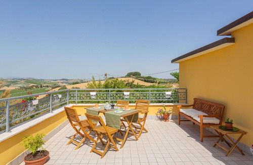 Ripatransone House | Stunning villa for 6 people with WIFI, A/C, TV, terrace, pets allowed and panoramic view