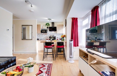 Ponders End Apartment | Stylish 1 BF-Free Parking-London-Tottenham Hotspur Stadium