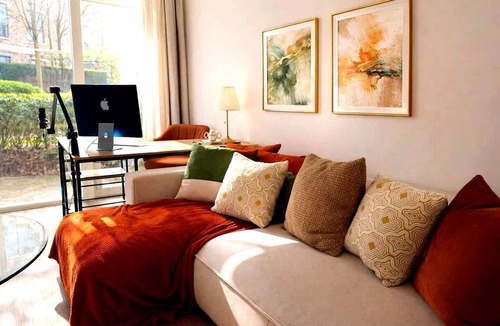 Chiswick Apartment | Stylish 2-Bed Apartment with Patio in Chiswick