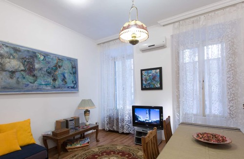 Esquilino Apartment | Stylish Apartment In Central Rome Family Friendly