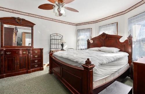 Mayfair Resort | Stylish Apartment in Prestigious Mayfair