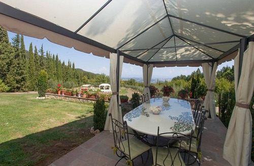 Cetona House | Stylish Cetona Apartment with Pool