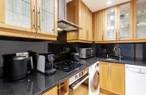 Earl's Court Apartment | Stylish Earls Court Retreat