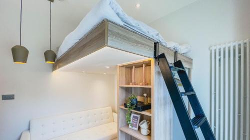 Harrow Road House | Stylish Family Suites near Notting Hill & Portobello Road