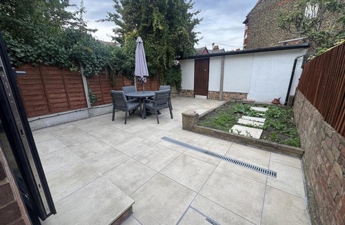 Haringey Apartment | Stylish Garden Flat Central London in 30 min