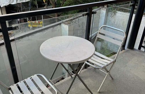 Bishop's Apartment | Stylish One-bedroom apartment in Waterloo