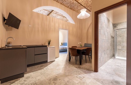 Termoli House | Suebi Central - Deluxe Rooms & Family Suites