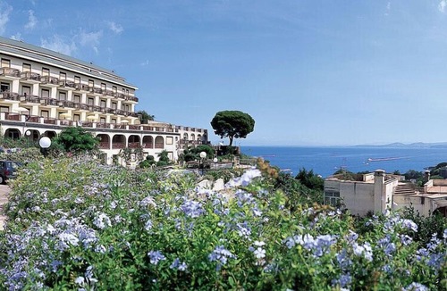 Casamicciola Terme House | Suisse Thermal Village