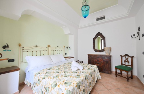 Sant'Angelo Bed & Breakfast | Suite-Executive-Ensuite with Shower-Terrace-Suite