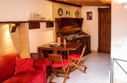 Historical Center Apartment | Suite Piazza del Gesù By DomusExtra